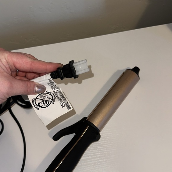 Kristen Ess NWOB 1 inch Curling Iron - Picture 5 of 8